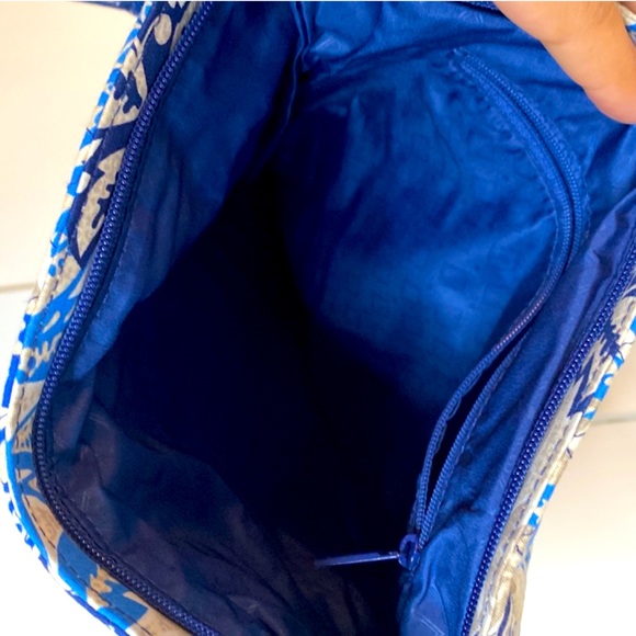 Authentic Vera B.- Santiago Crossbody bag in Superb like NEW condition! - Picture 9 of 12